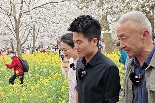 电讯报：阿森纳曼城都在考虑今夏签吉马良斯，纽卡想留人